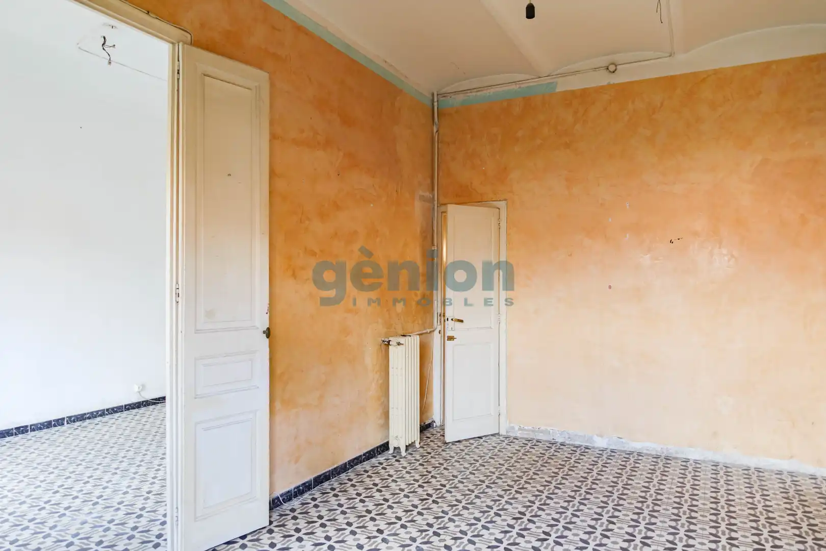 Habitación de Piso en venta en Girona con Calefacción, Terraza y Balcón