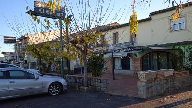 Local comercial en Alquiler en Torre de Santa María