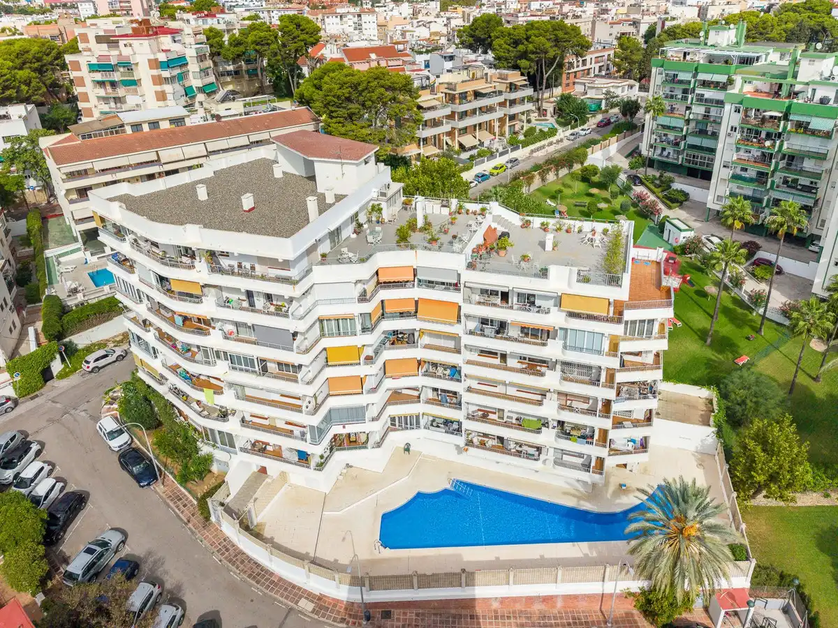 Appartement compact avec piscine à vendre à Centro