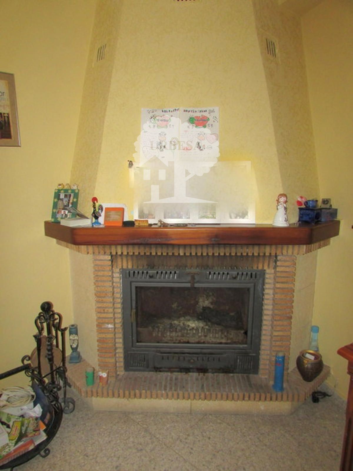 Sala d'estar de Casa adosada en venda en Ítrabo amb Terrassa