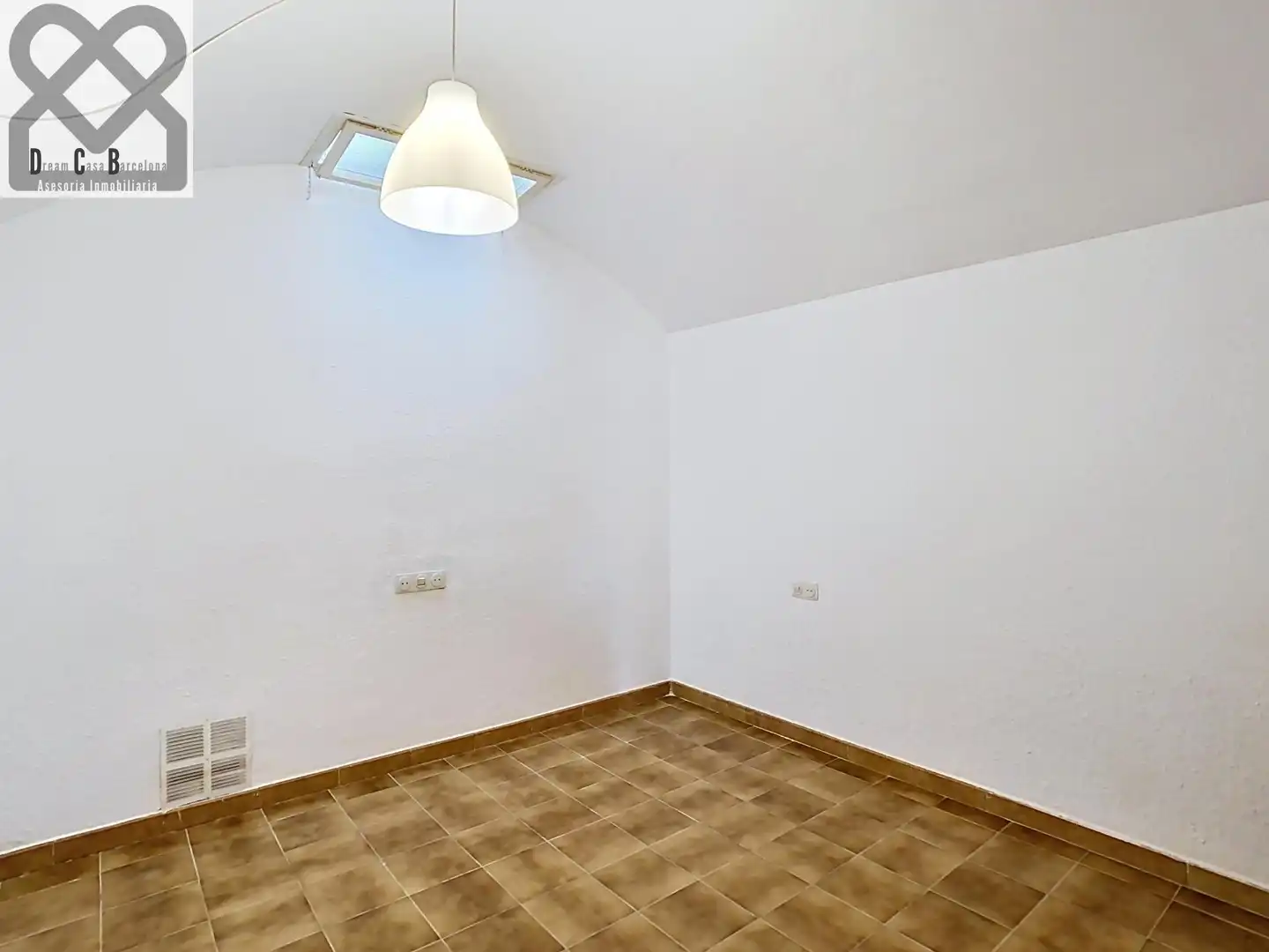 Casa o chalet en venta en Corbera de Llobregat con Calefacción, Jardín privado y Terraza