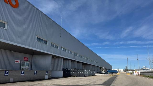 Nave industrial en Alquiler en Avenida del Río Henares, 38 en Alovera