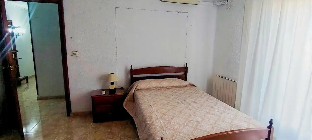 Habitación de Piso de alquiler en Linares con Aire acondicionado, Calefacción y Amueblado
