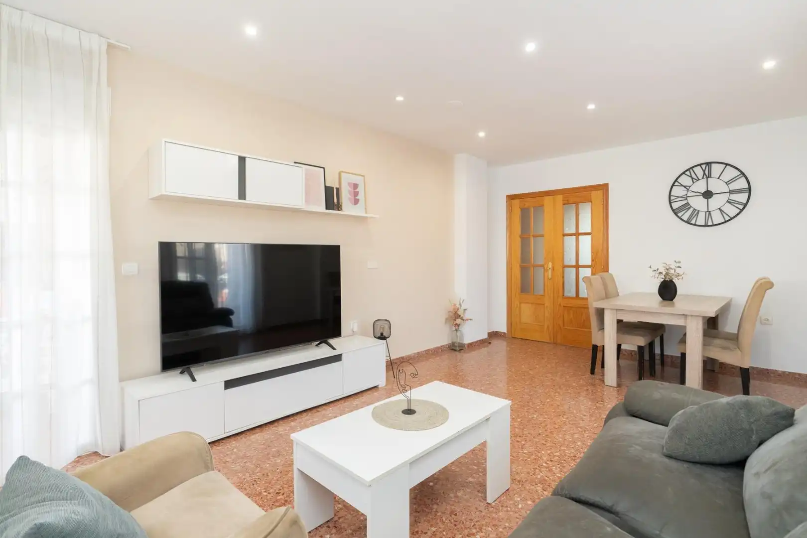Sala d'estar de Àtic en venda en Motril amb Terrassa i Traster
