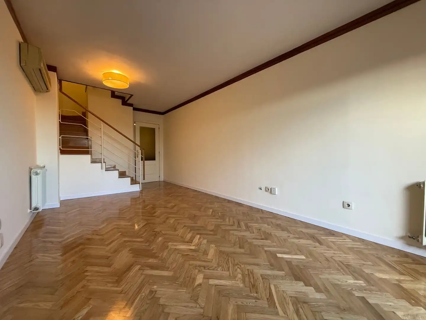 Dúplex en venta en Pozuelo de Alarcón con Aire acondicionado, Trastero y Piscina comunitaria