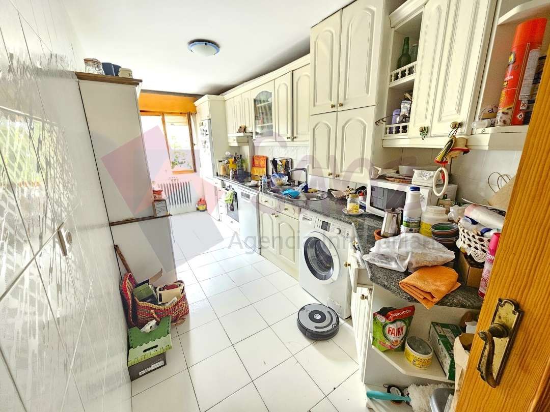 Cocina de Casa o chalet en venta en Lardero con Aire acondicionado, Calefacción y Jardín privado