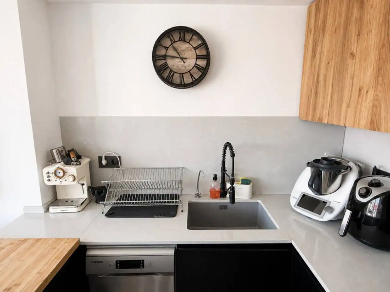 Kitchen of Apartments for sale in Almuñécar  with Air Conditioner