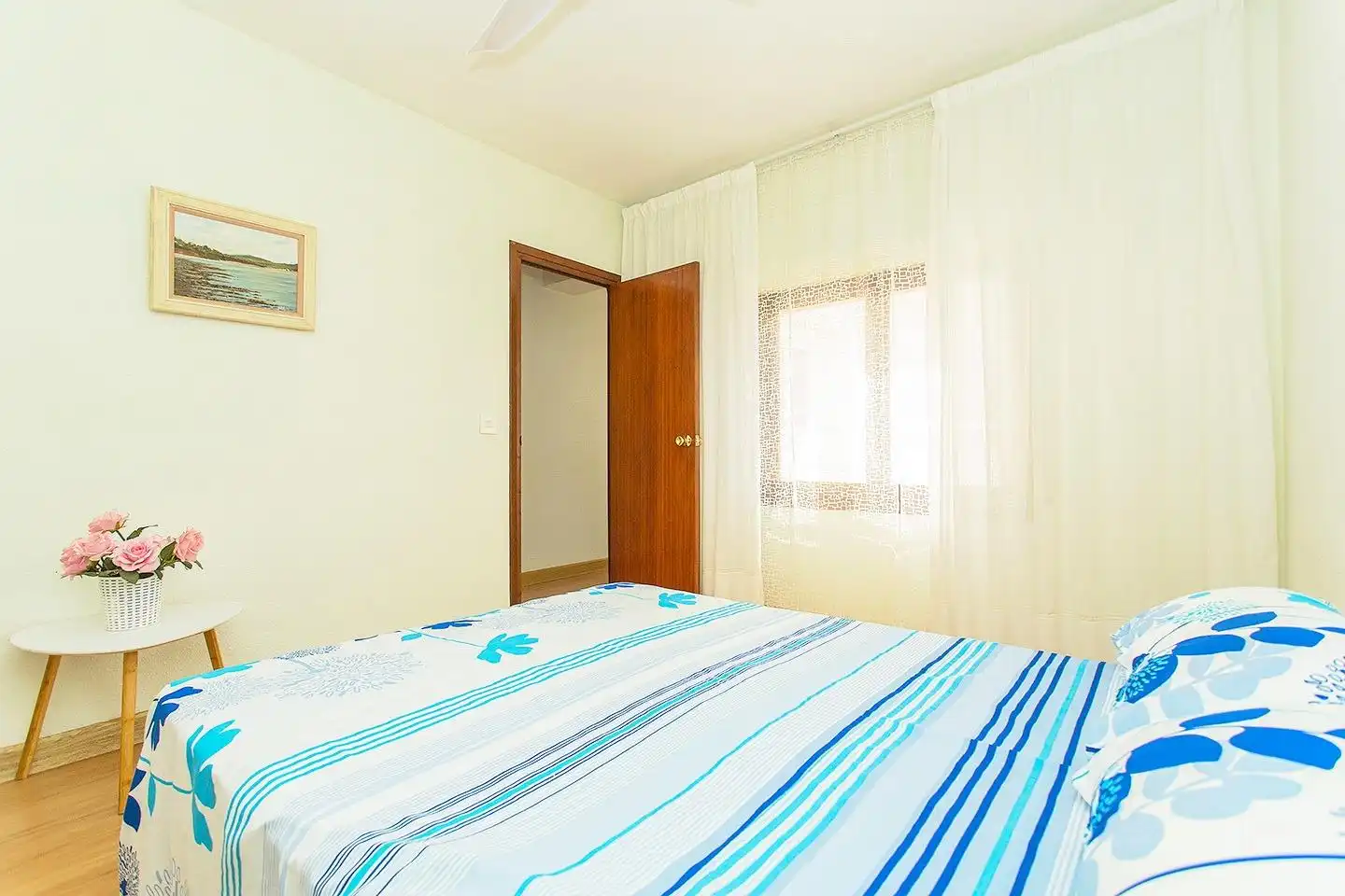 Habitación de Apartamento en venta en Torrevieja con Aire acondicionado, Terraza y Amueblado