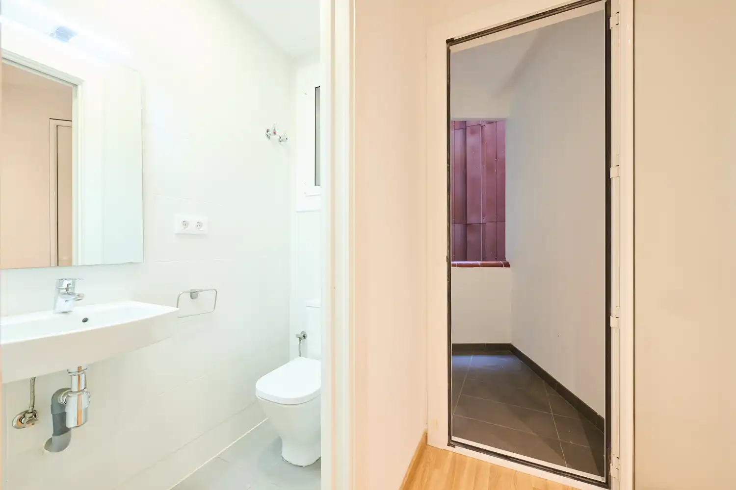 Baño de Piso en venta en Barcelona con Aire acondicionado, Calefacción y Horno