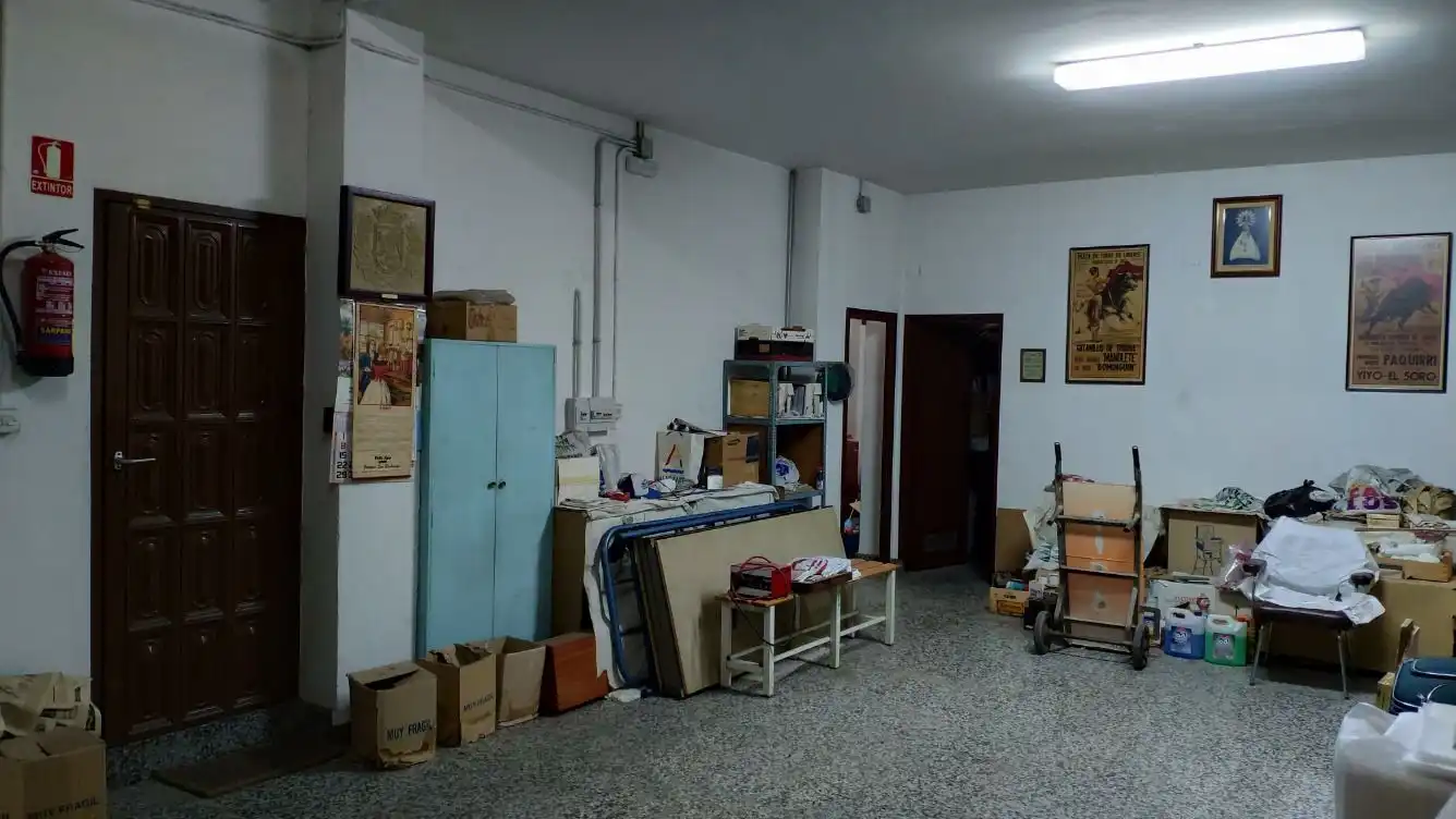 Geschaftsraum zum Verkauf in Zaragoza mit Möbliert