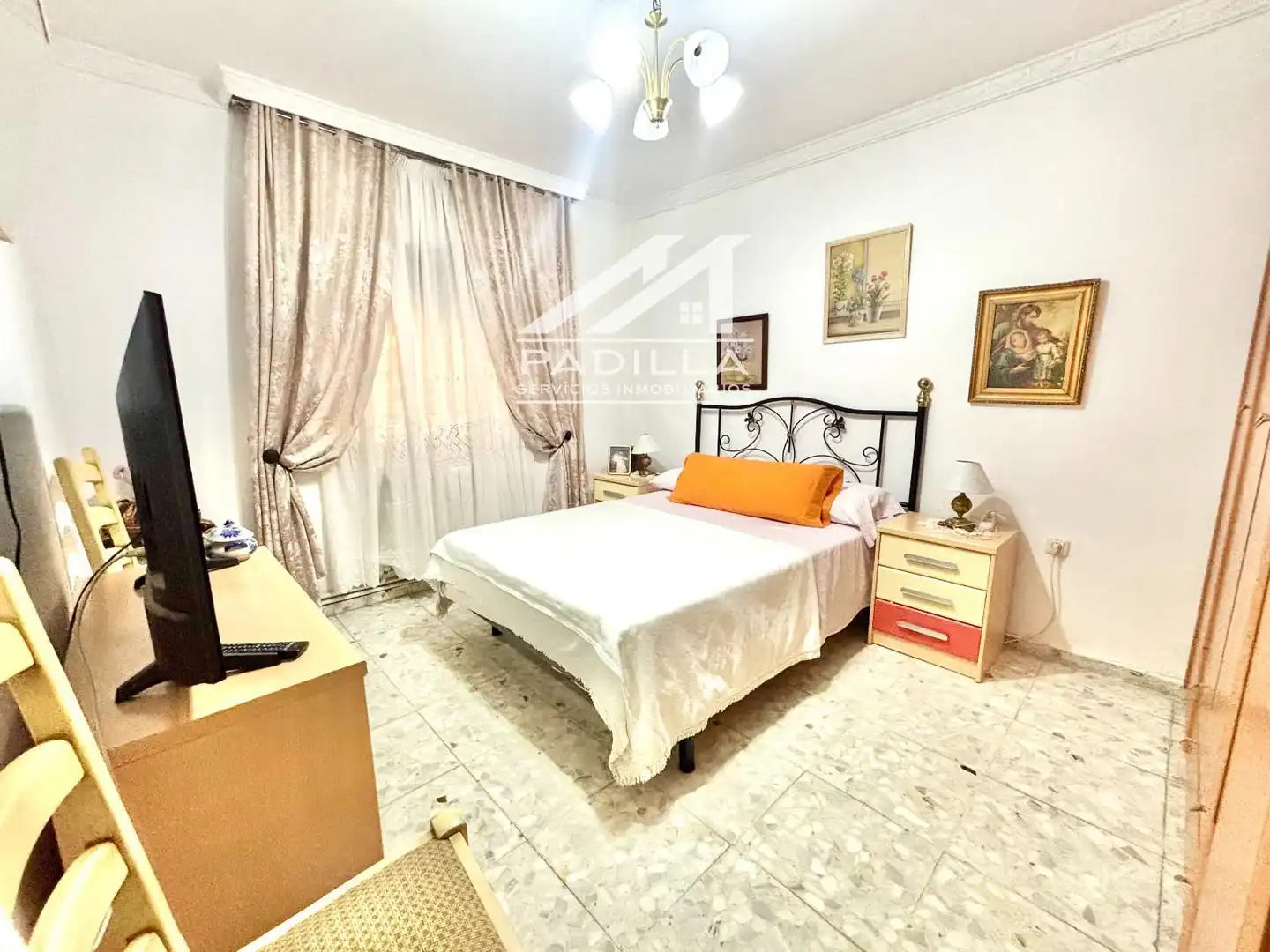 Habitación de Casa o chalet en venta en El Viso de San Juan con Calefacción, Trastero y Piscina