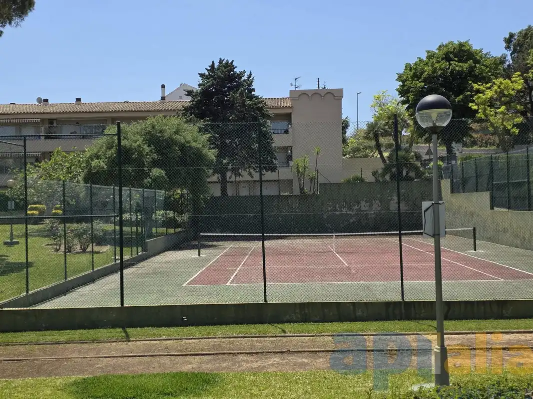 Parking de Casa adosada en venta en Castell d'Aro, Platja d'Aro i s'Agaró con Calefacción, Jardín privado y Piscina comunitaria