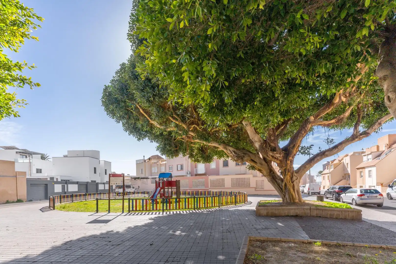 Vista exterior de Casa o chalet en venta en Almería con Aire acondicionado y Trastero