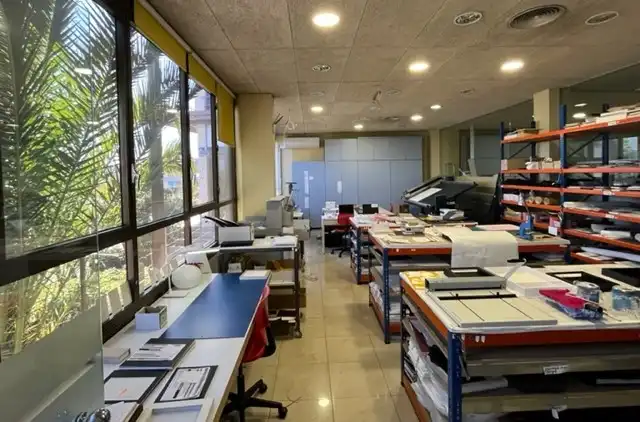 Nave industrial con ascensore in vendita a Zona Industrial, imagen 4