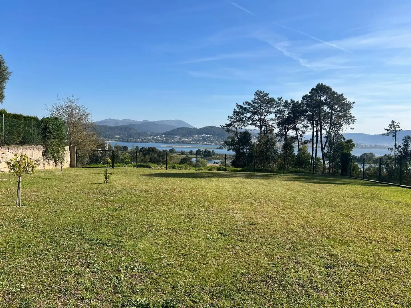 Casa o chalet en venta en O Rosal   con Calefacción, Jardín privado y Terraza