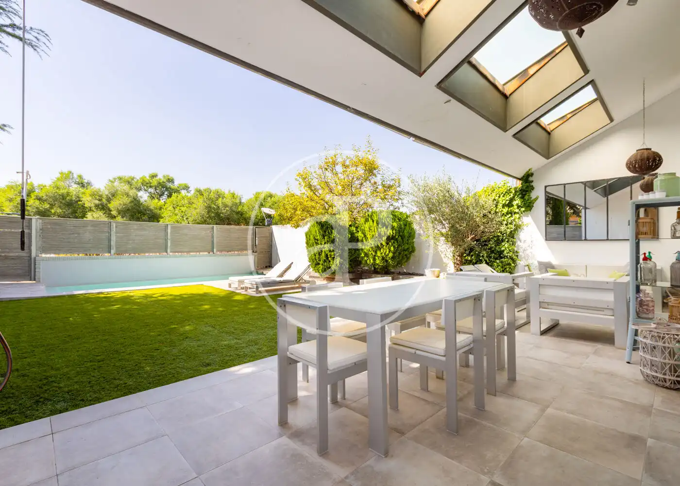 Terrassa de Casa adosada en venda en Pozuelo de Alarcón amb Aire condicionat, Calefacció i Jardí privat