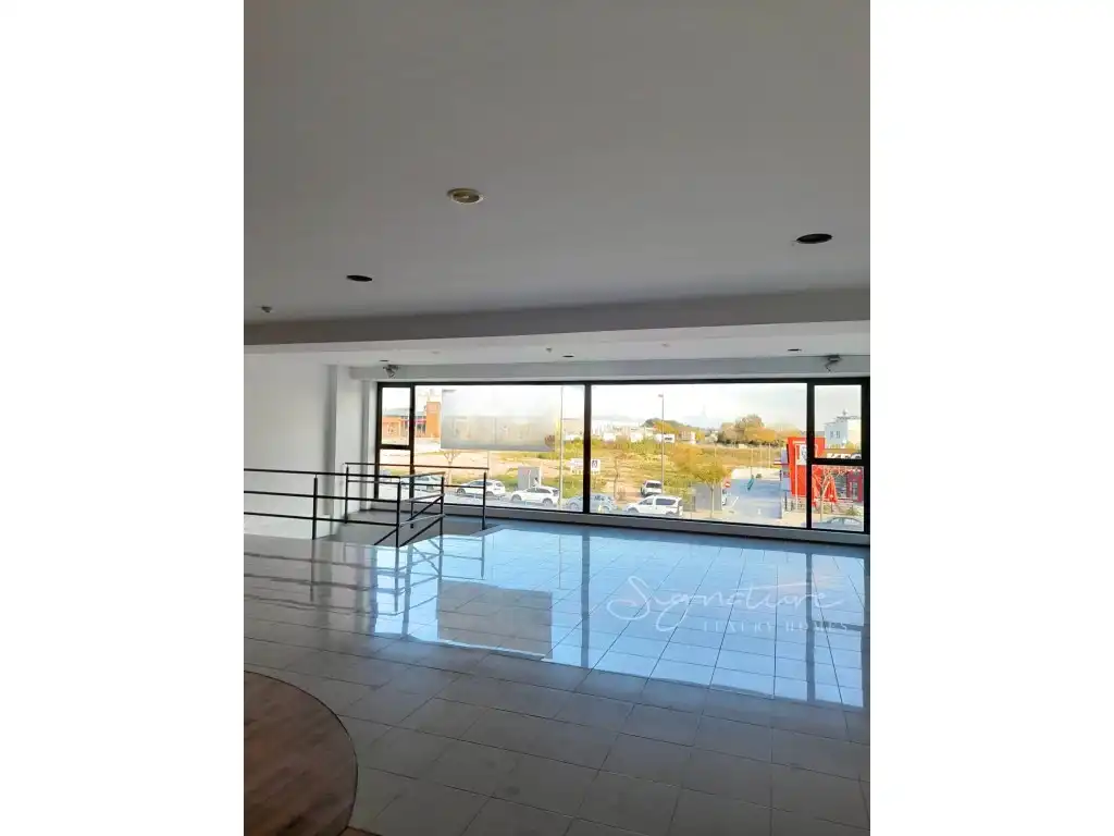 Local comercial en alquiler en Avenida Corts Catalanes 2, imagen 13