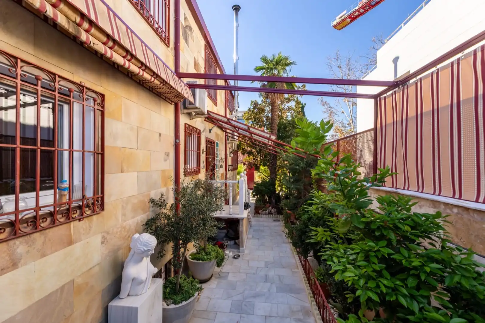 Jardín de Casa adosada en venta en Madrid con Aire acondicionado, Calefacción y Jardín privado