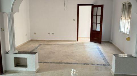 Foto 2 de Piso en venta en Calle Isaac Albéniz, La Reconquista - El Rosario, Algeciras