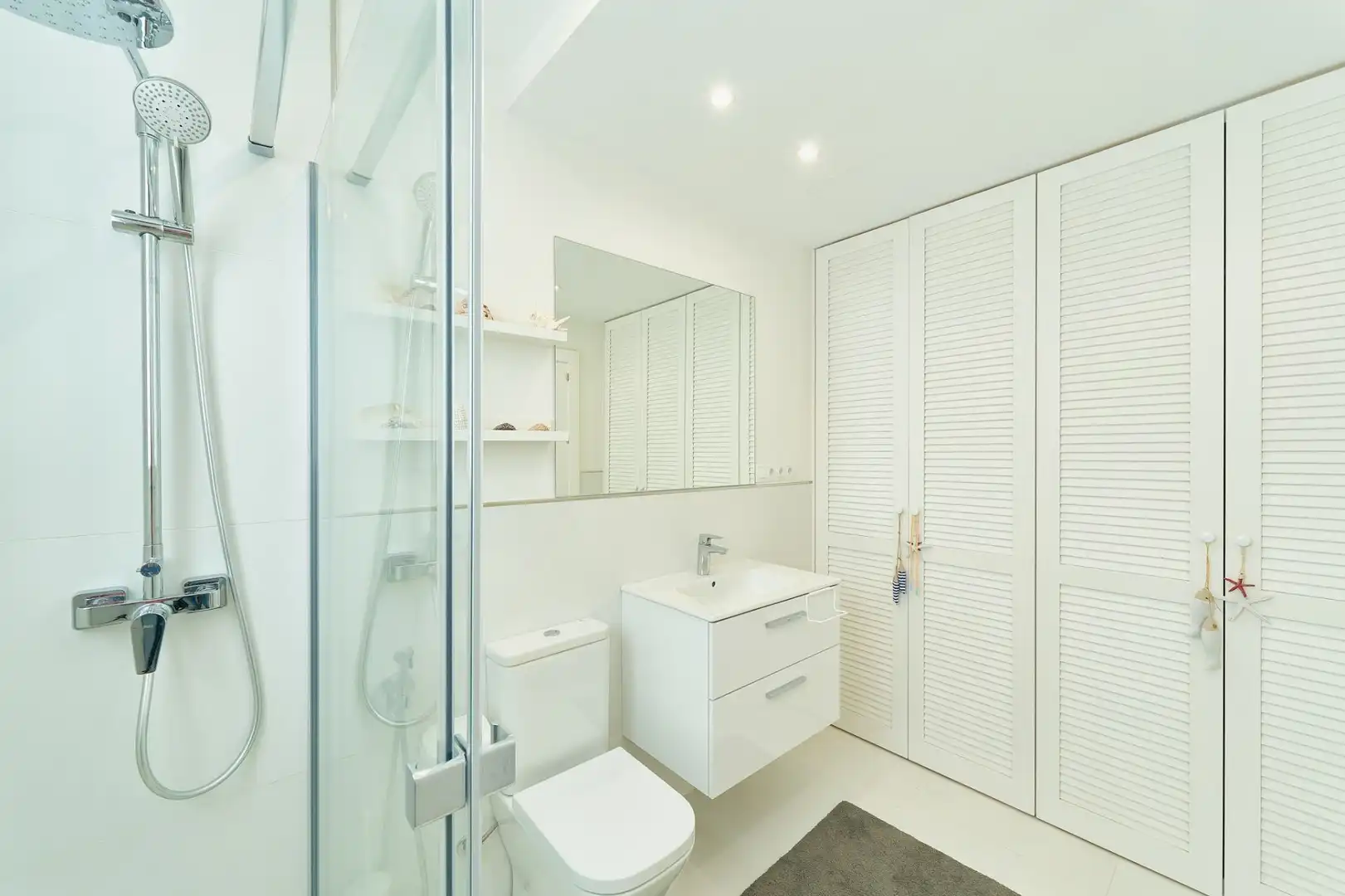 Badezimmer von Wohnung zum Verkauf in Málaga mit Klimaanlage, Heizung und Terrasse