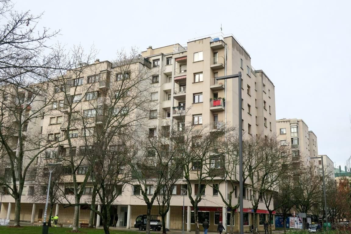 Vista exterior de Piso en venta en  Pamplona / Iruña con Parquet, Terraza y Balcón