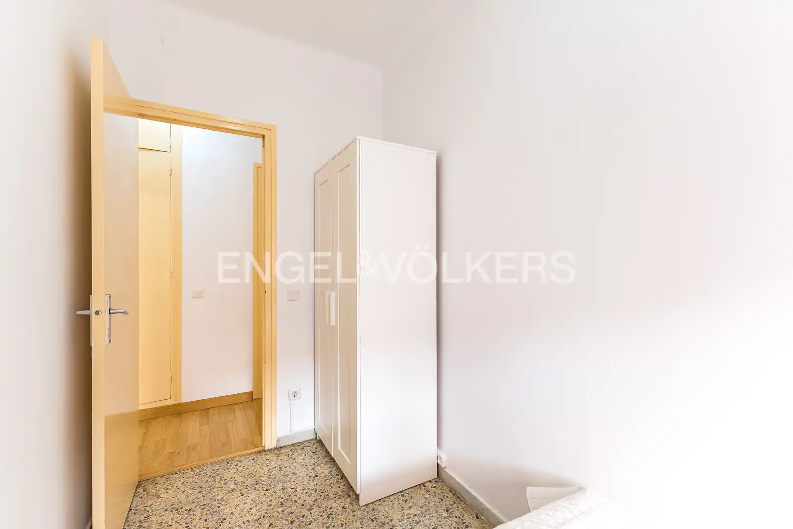Flat for rent in Barcelona  with Heating, Furnished and Balcony