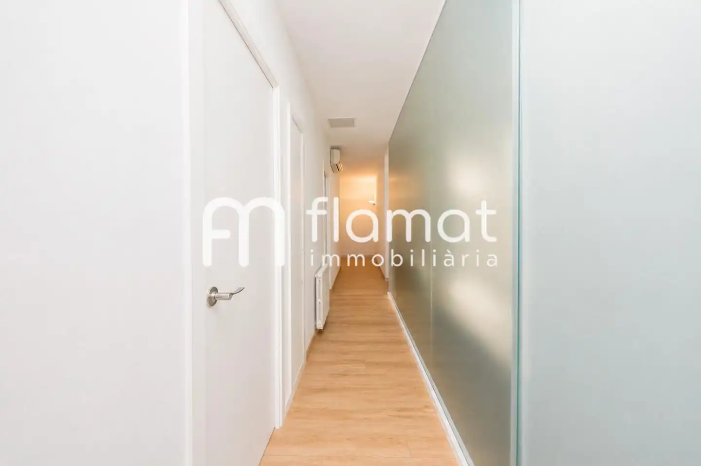 Wohnung zum Verkauf in Barcelona mit Klimaanlage