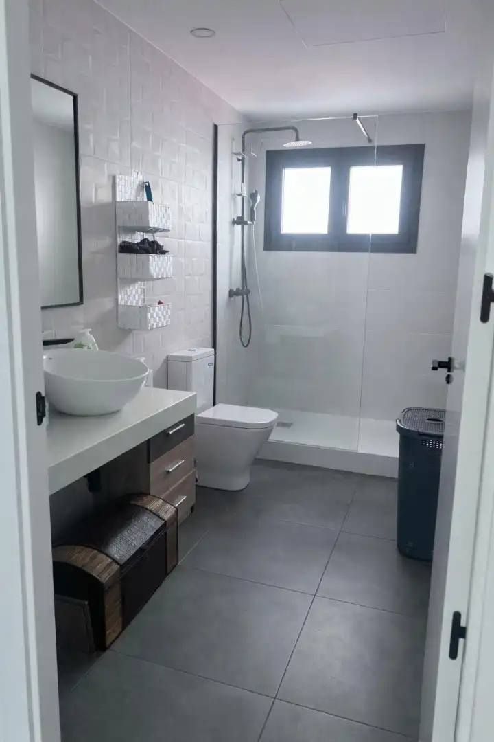 Baño de Piso en venta en Plasencia con Amueblado