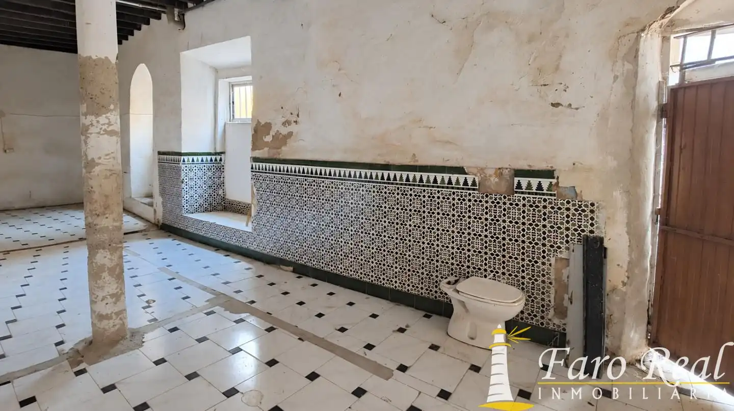 Bajo en venta en Centro - Calzada - Cabo Noval, imagen 4