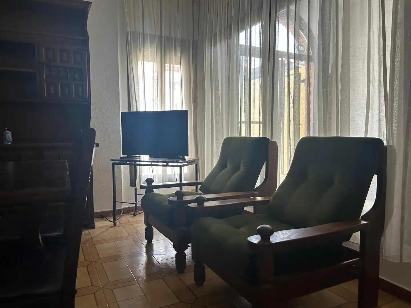 Sala d'estar de Casa o xalet de lloguer en Alborache amb Aire condicionat, Jardí privat i Terrassa
