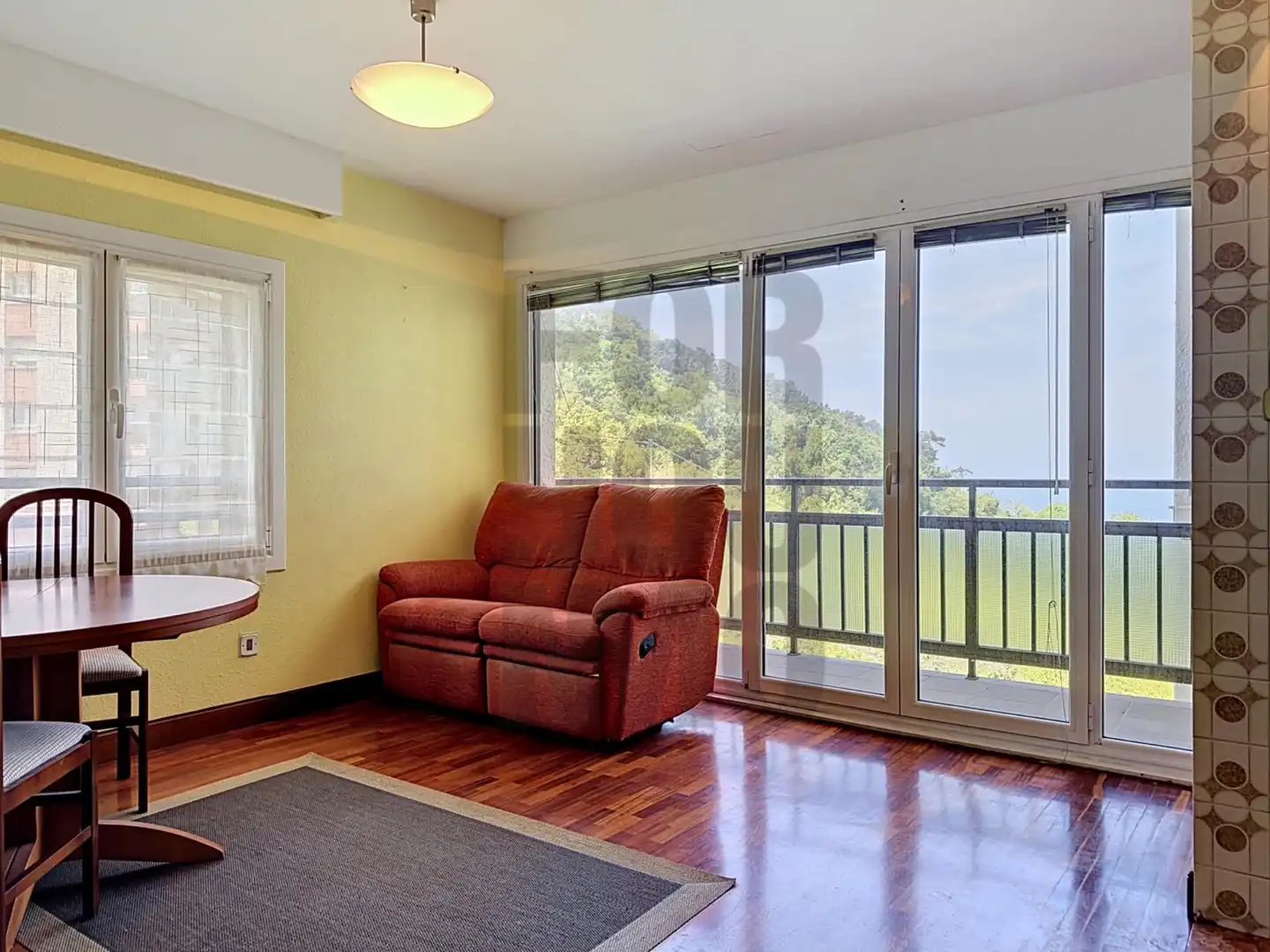 Sala de estar de Piso en venta en Zarautz con Trastero y Balcón