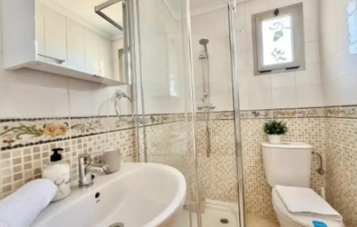 Baño de Apartamento de alquiler en Villajoyosa / La Vila Joiosa con Aire acondicionado, Terraza y Piscina