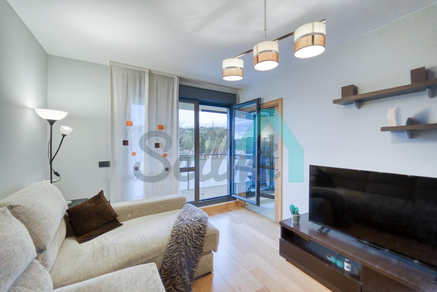 Living room of Flat for sale in Oviedo   with Heating, Terrace and Storage room