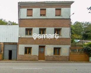 Vista exterior de Casa o xalet en venda en Siero amb Terrassa