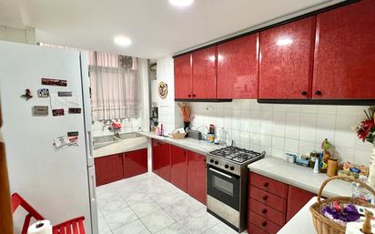 Kitchen of Flat for sale in  Valencia Capital  with Furnished