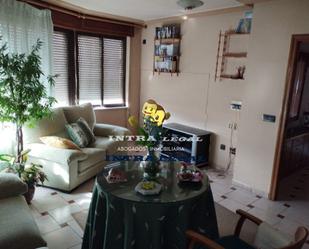 Sala d'estar de Pis en venda en Guijuelo amb Calefacció