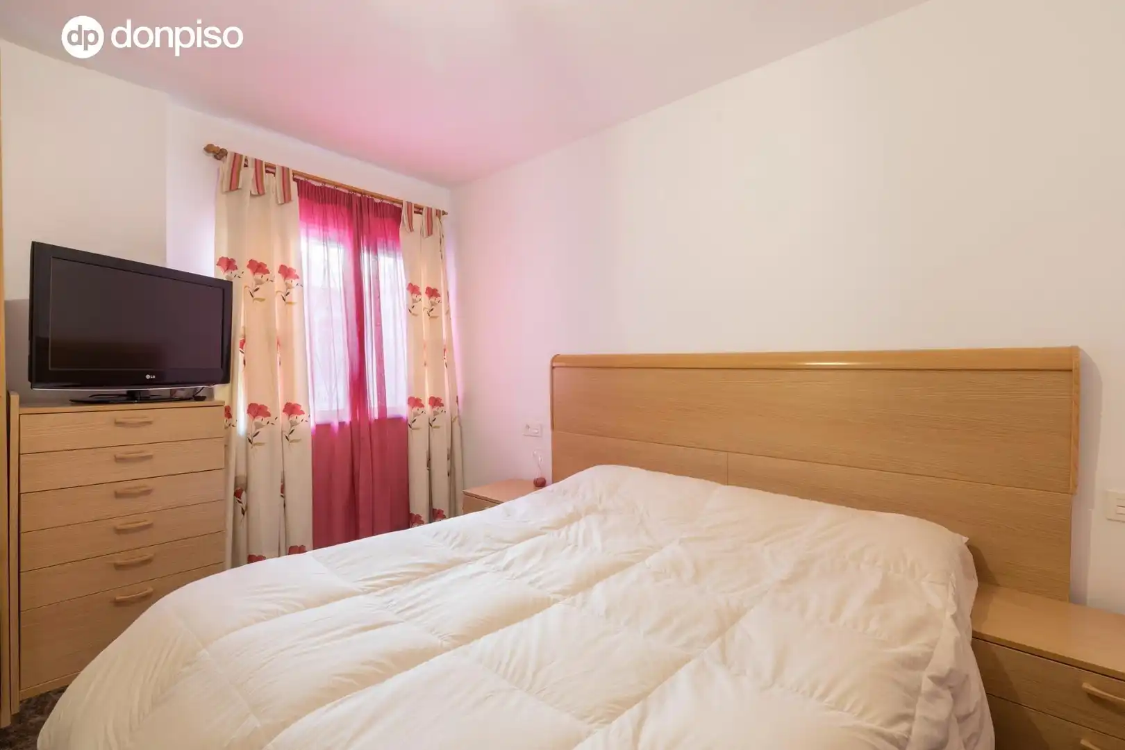 Habitación de Piso en venta en Granada con Aire acondicionado, Terraza y Balcón