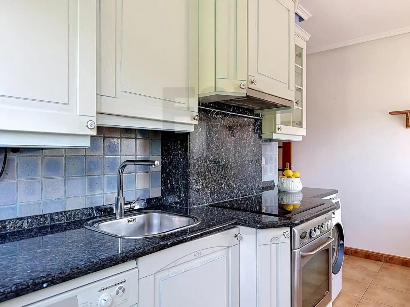 Cocina de Piso en venta en Donostia - San Sebastián  con Calefacción, Jardín privado y Balcón