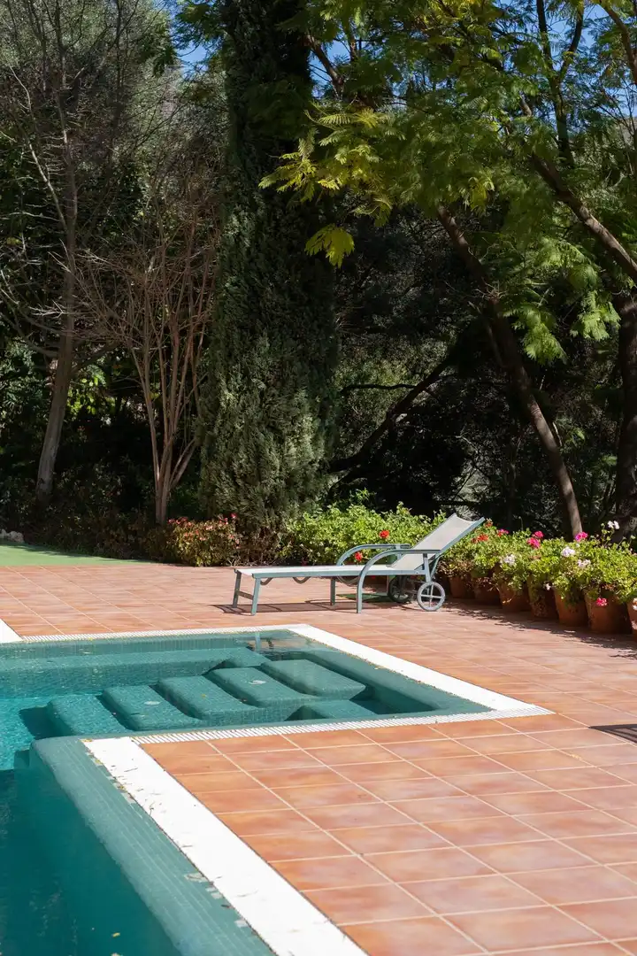 Jardín de Apartamento de alquiler en Benahavís con Aire acondicionado, Jardín privado y Terraza