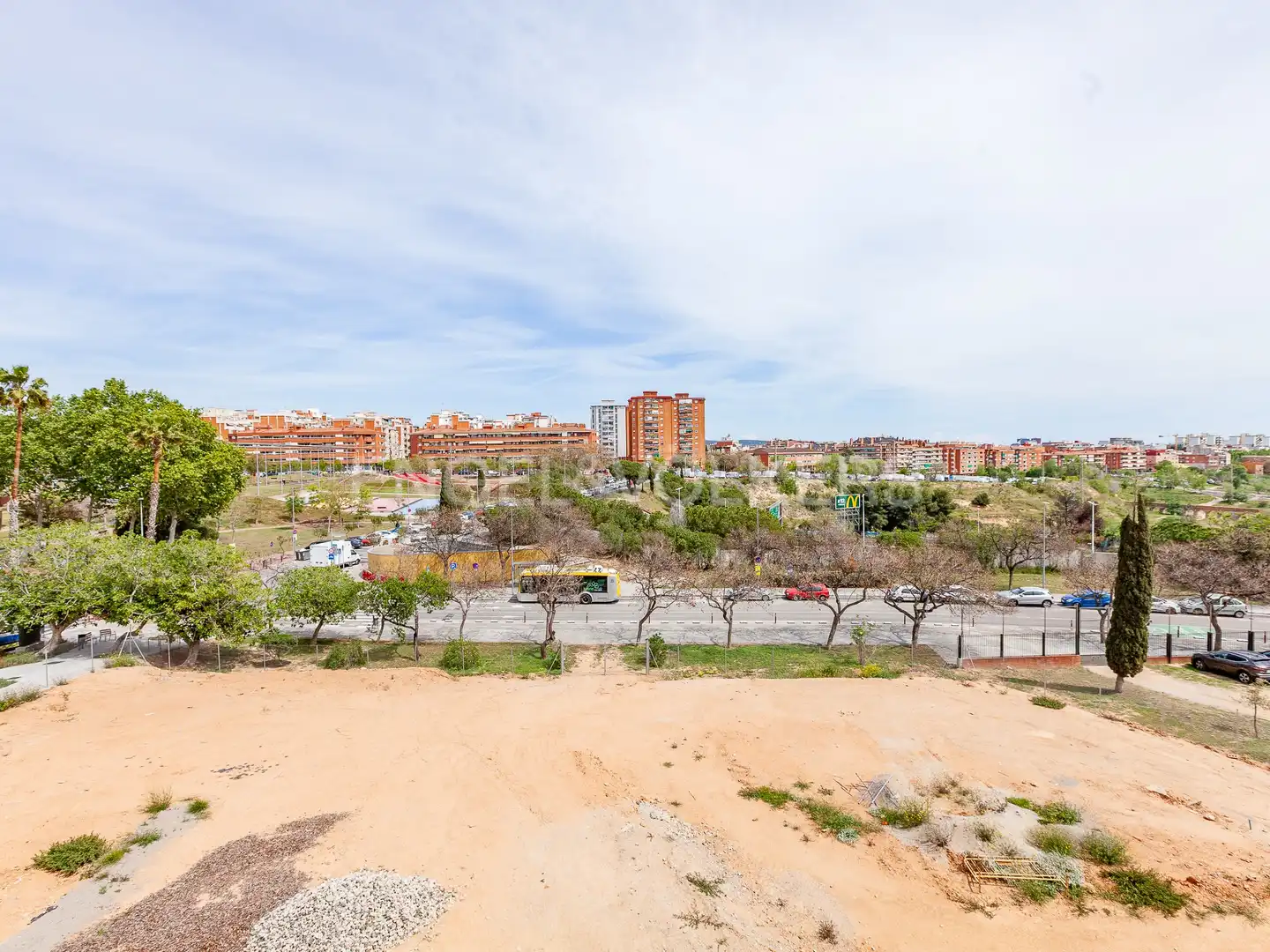 Vista exterior de Piso de alquiler en Esplugues de Llobregat con Aire acondicionado, Calefacción y Jardín privado