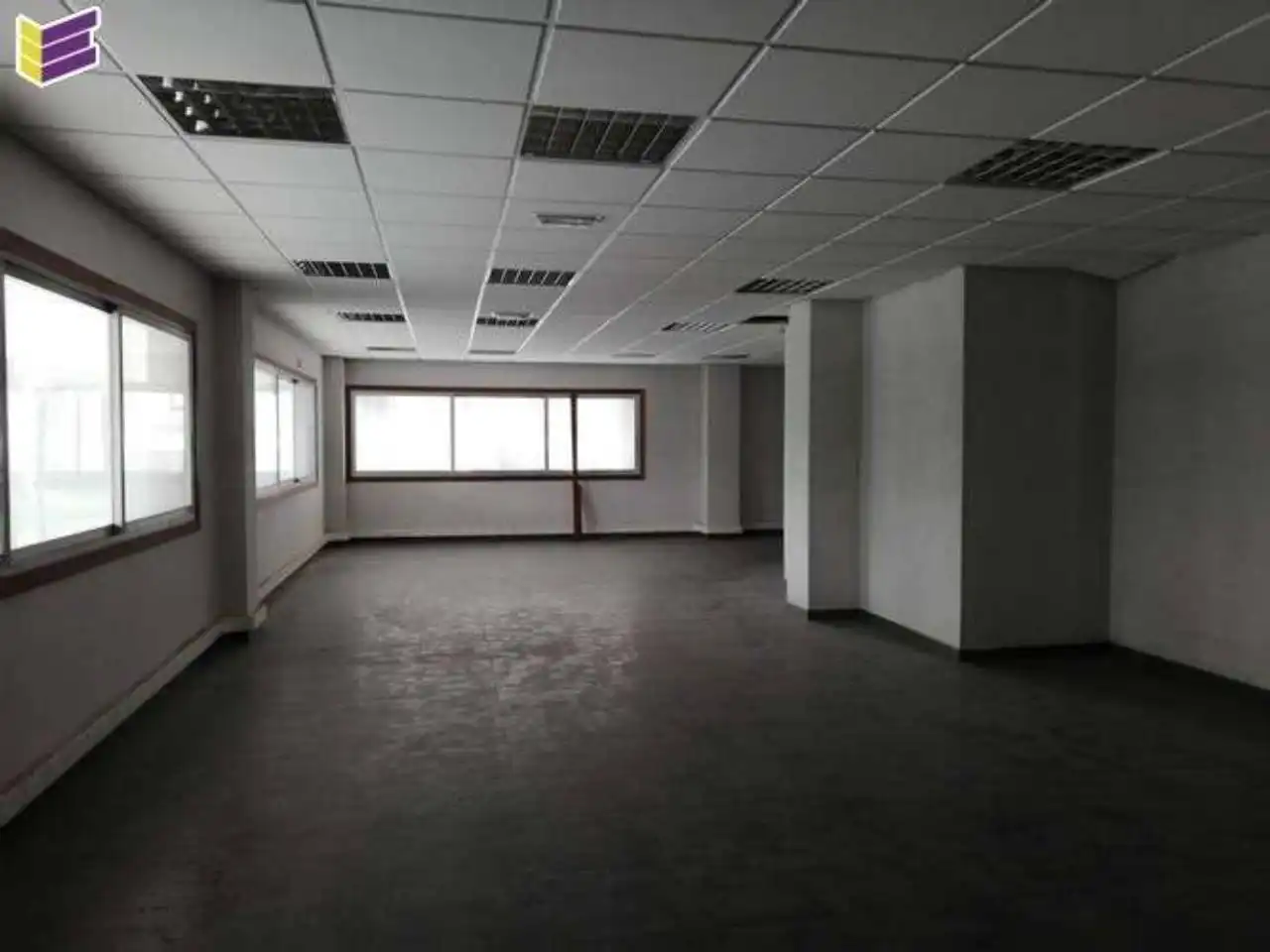 Office for sale in Navia