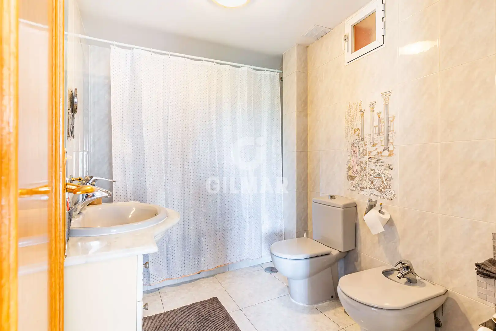 Baño de Casa adosada en venta en Colmenar Viejo con Calefacción y Jardín privado