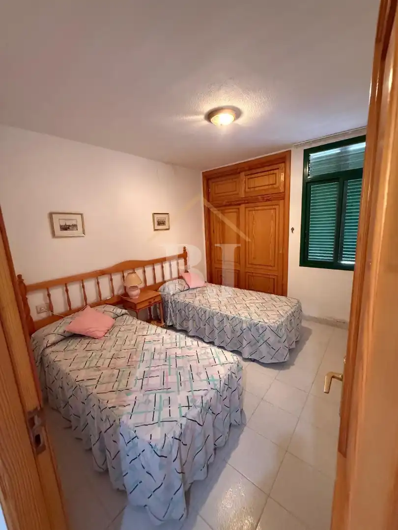 Habitación de Apartamento en venta en Arona con Terraza, Trastero y Amueblado