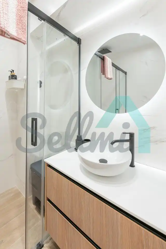 Flat for rent in Calle Real Oviedo, Masip
