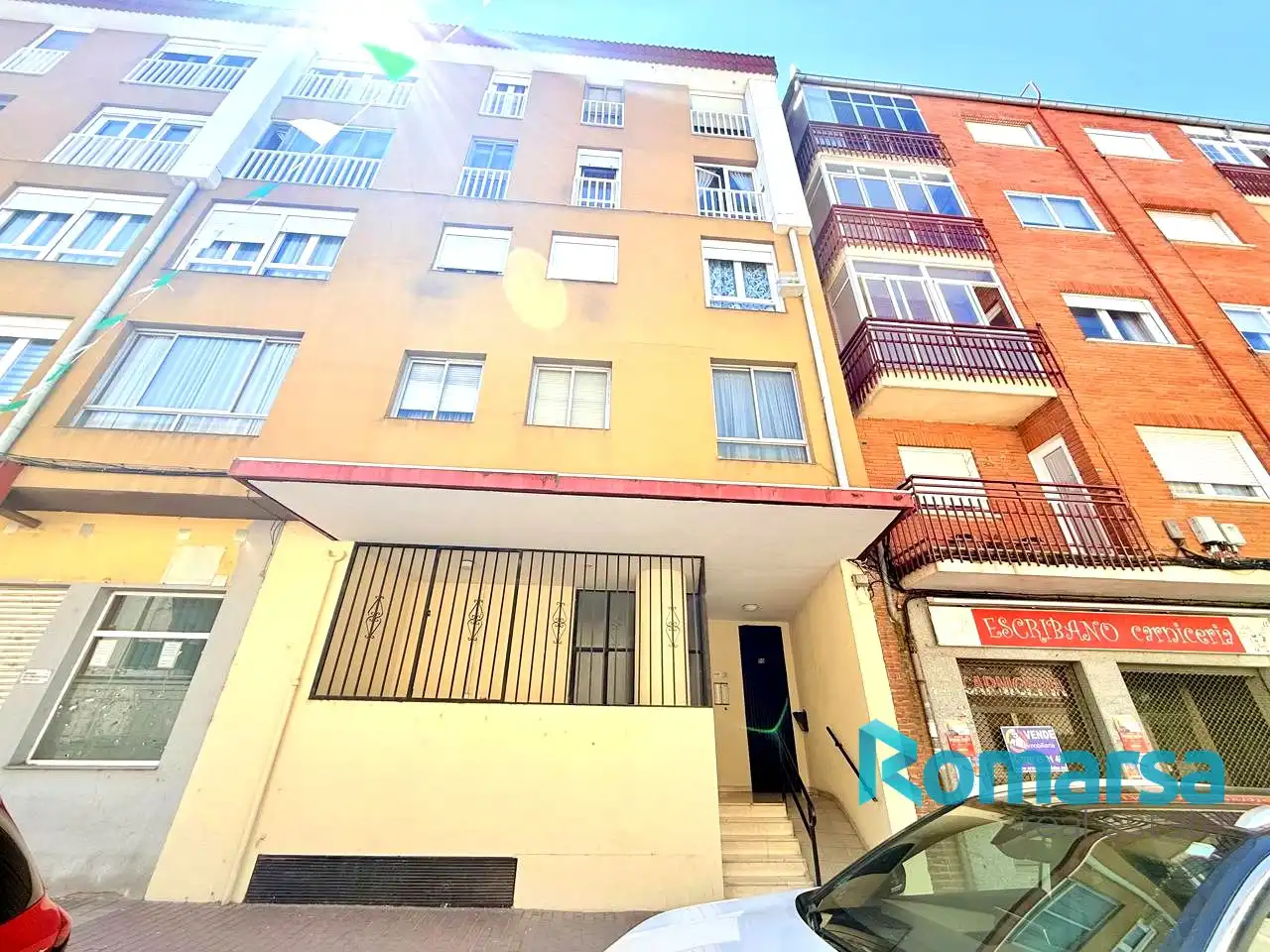 Vista exterior de Piso en venta en Ávila con Calefacción, Parquet y Amueblado