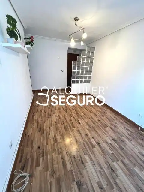 Flat for rent in de Hernán Cortés, Descubridores - Escritores