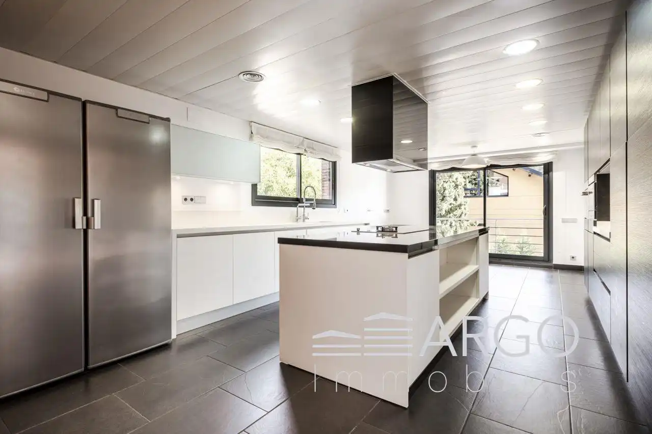 Kitchen of Houses for sale in Sant Cugat del Vallès  with Air Conditioner, Heating and Private garden