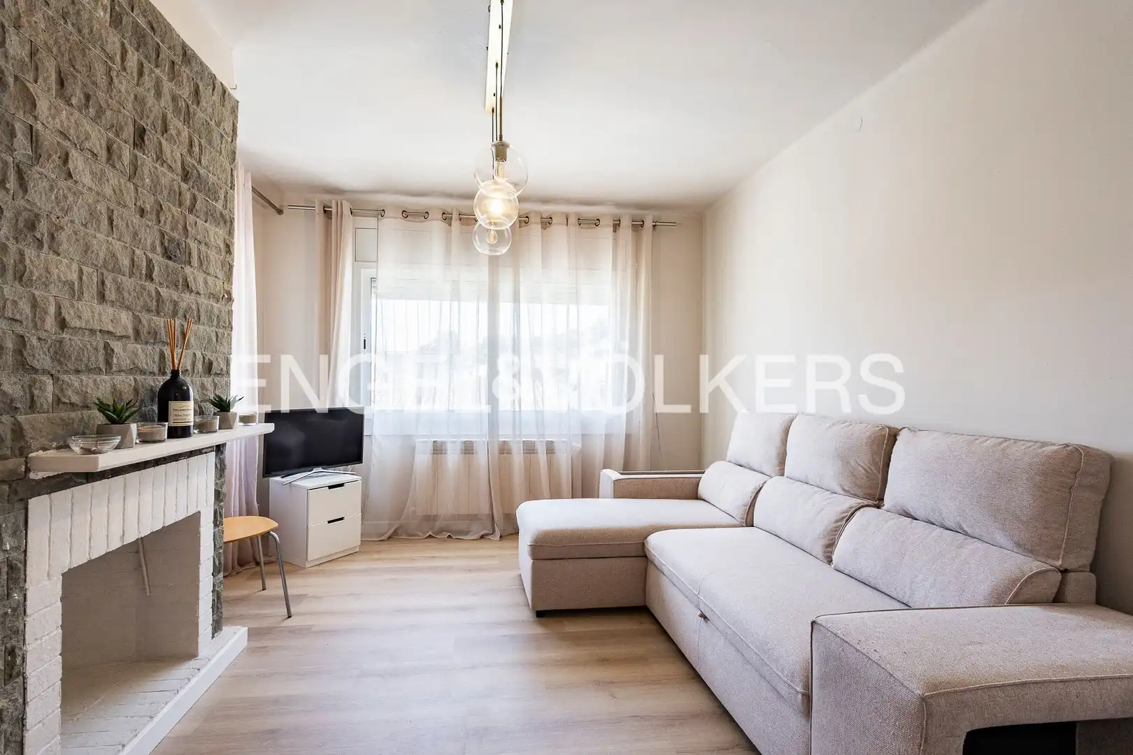 Sala d'estar de Casa o xalet en venda en Castelldefels amb Aire condicionat, Calefacció i Parquet