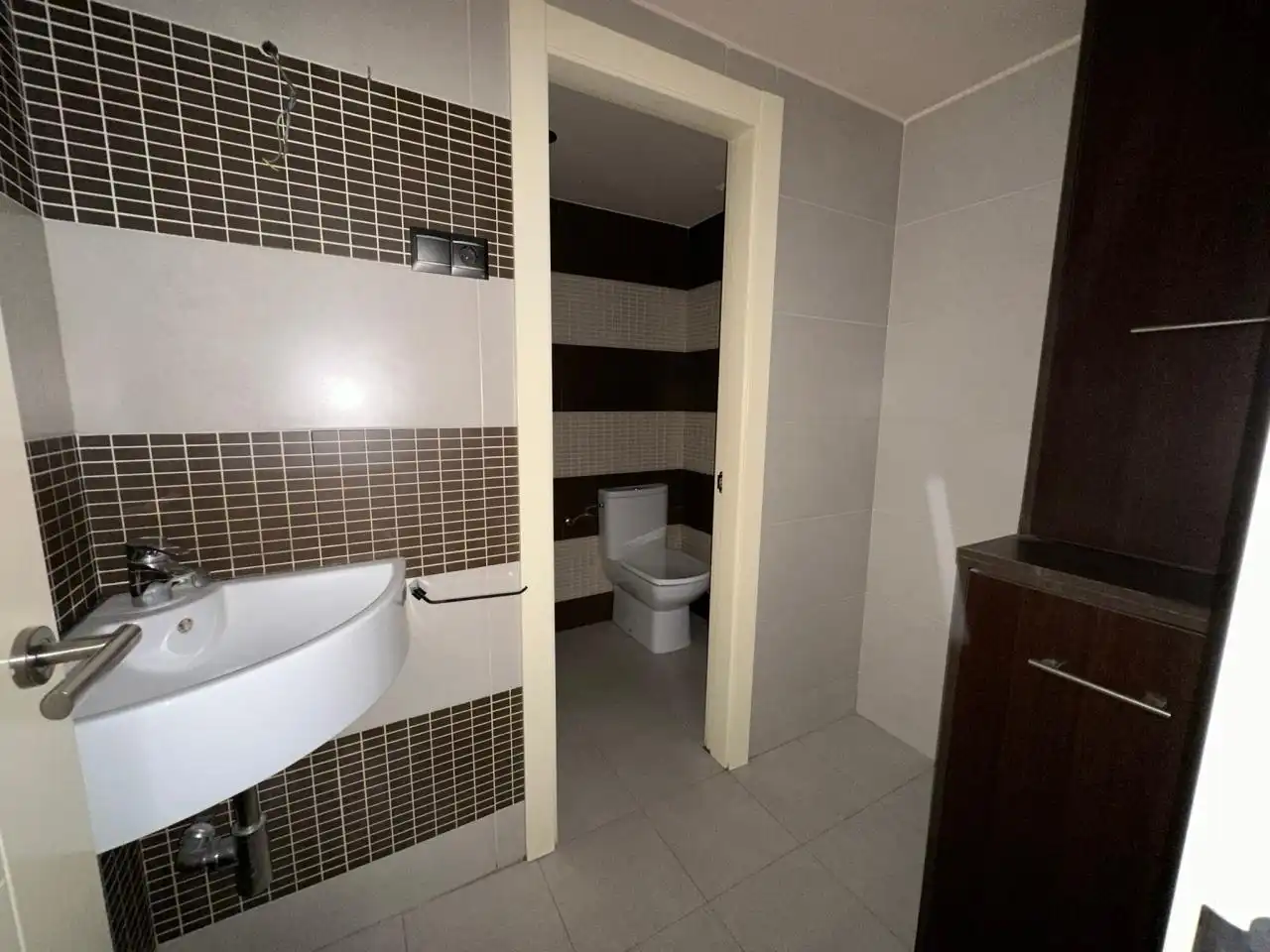 Baño de Oficina en venta en León Capital  con Calefacción y Terraza
