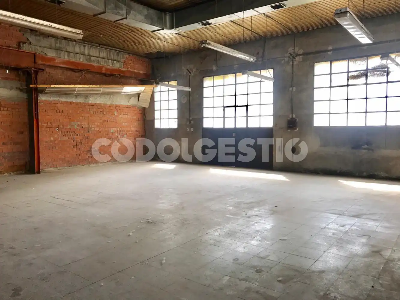Nau industrial en venda a Jaume Balmes